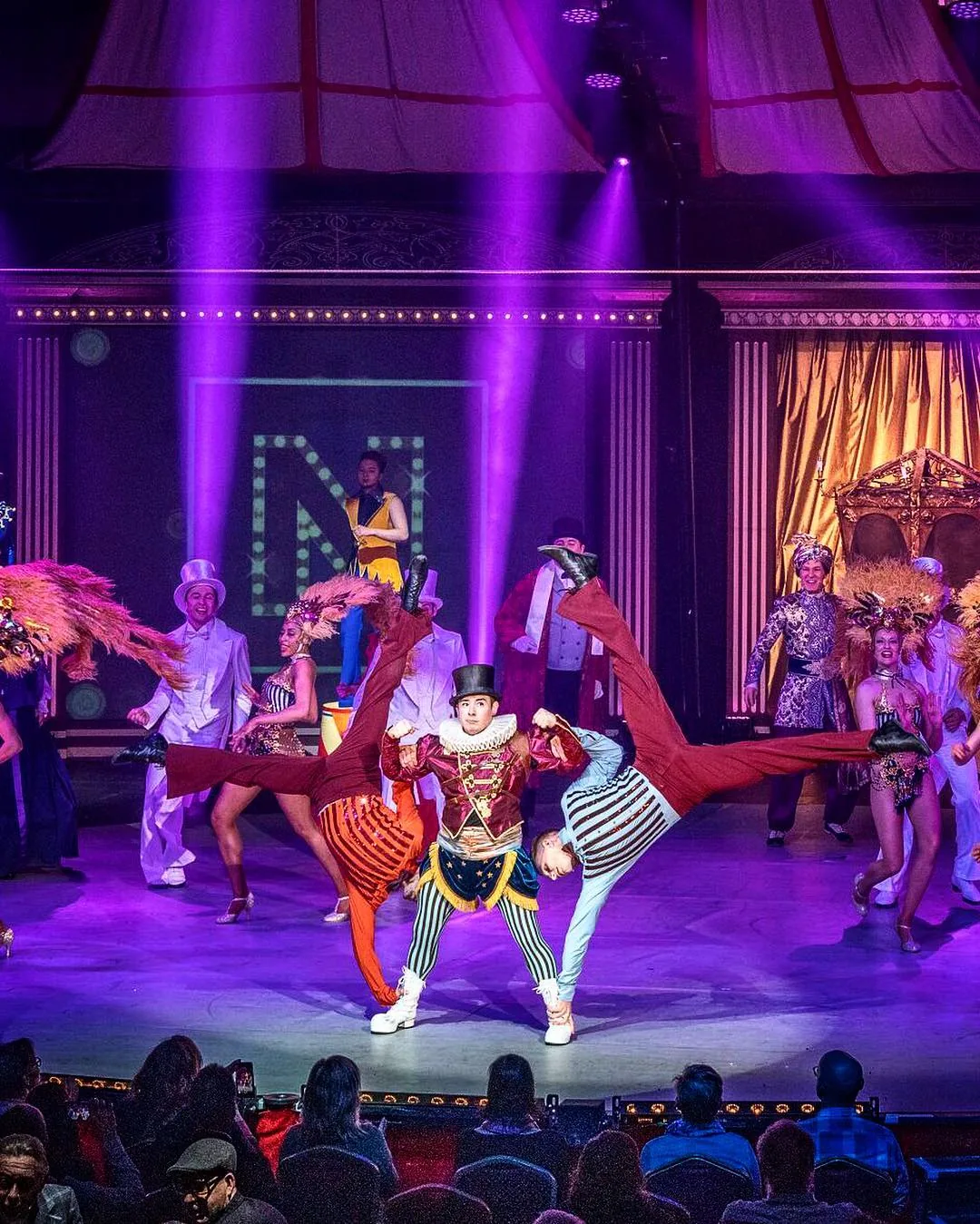 Victor Rossi avec Knie 2019 - Numéro de jonglerie et cirque