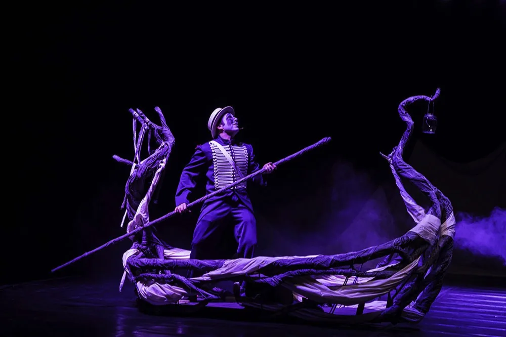 Victor Rossi dans Limbes 2022 - Performance de cirque et théâtre